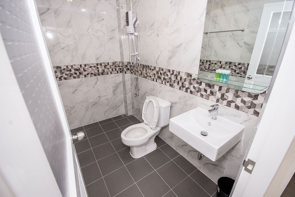 Photo of Bathroom in Wat Bowon Niwet