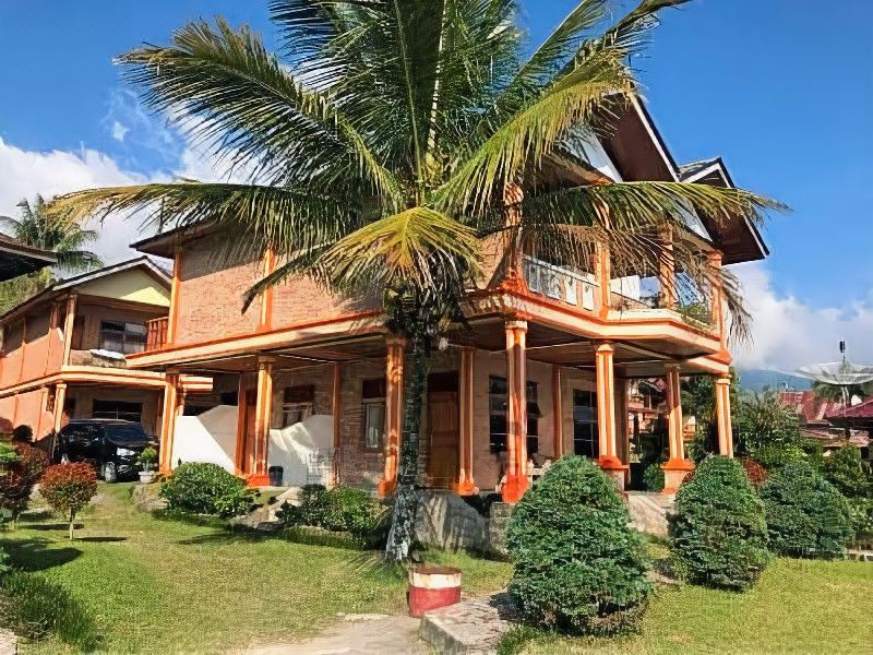 Photo of Buildings in Tuk Tuk