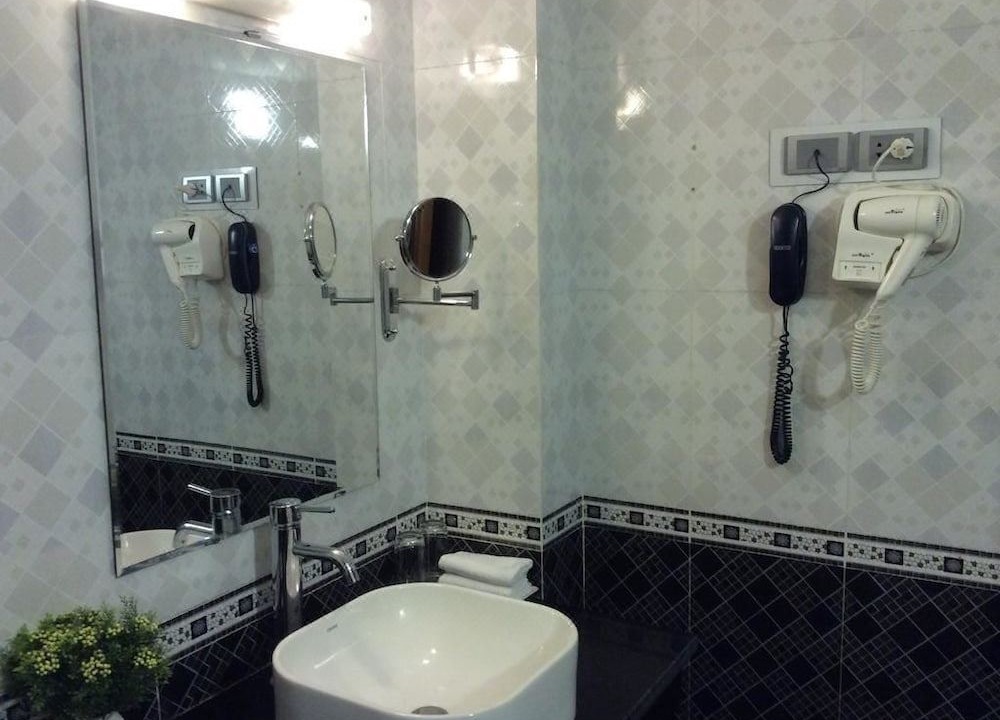 Photo of Bathroom in Dich Vong