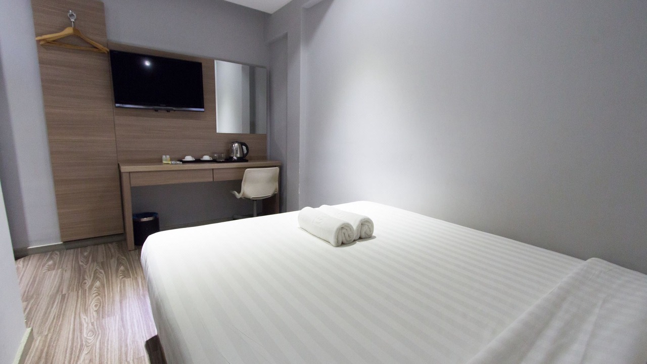 Photo of Bedroom in SS 2
