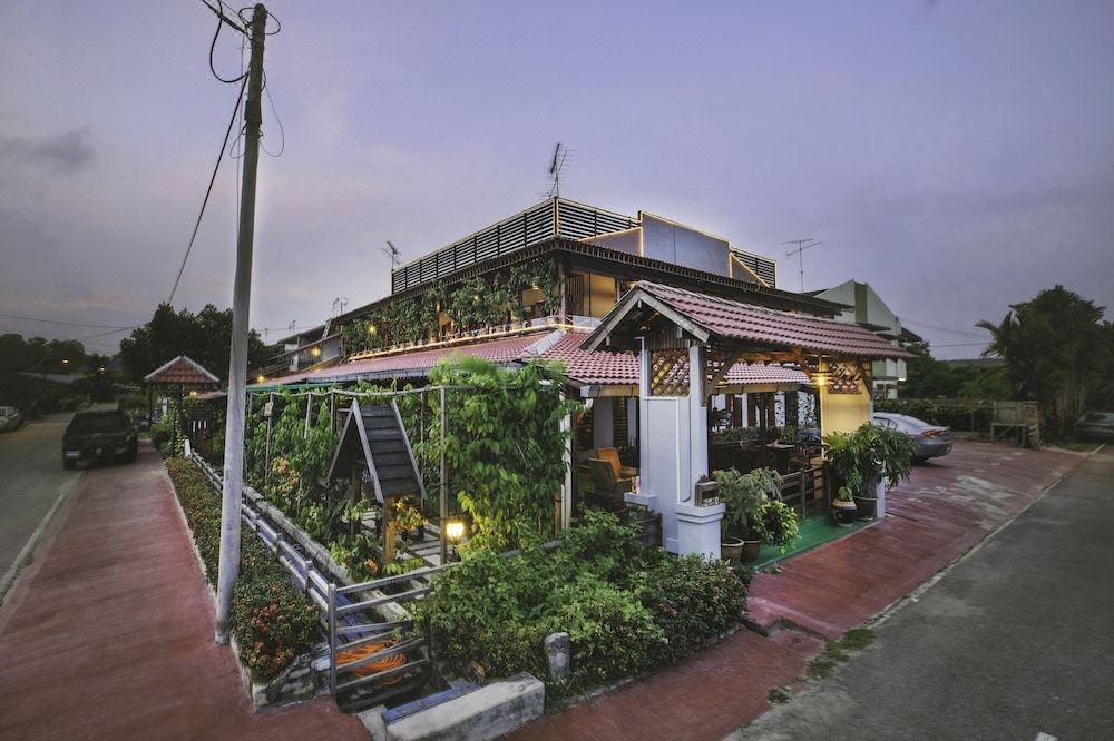 Photo of Buildings in Daerah Kulai