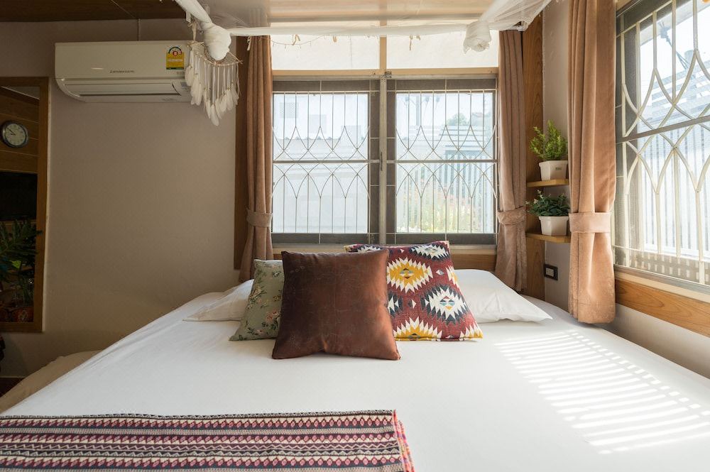 Photo of Bedroom in Chom Phon