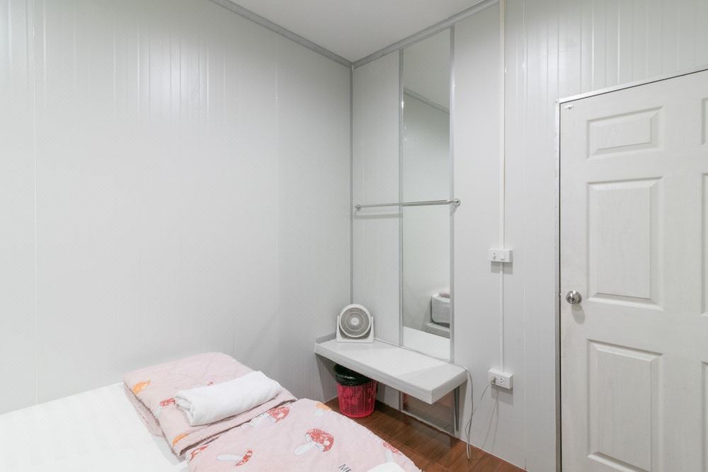 Photo of Bathroom in Pom Prap