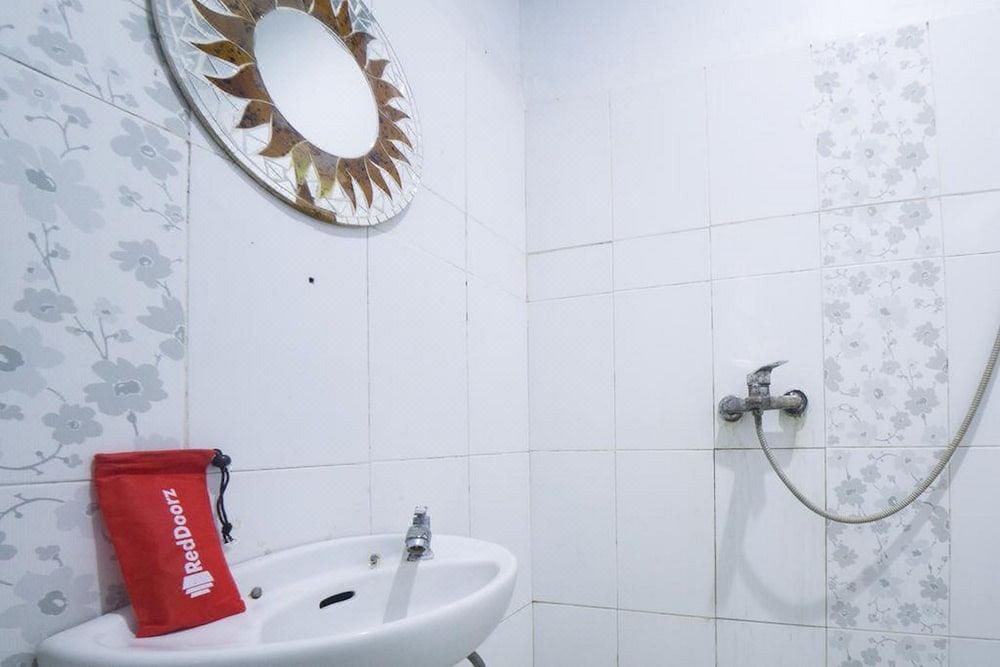 Photo of Bathroom in Limboto