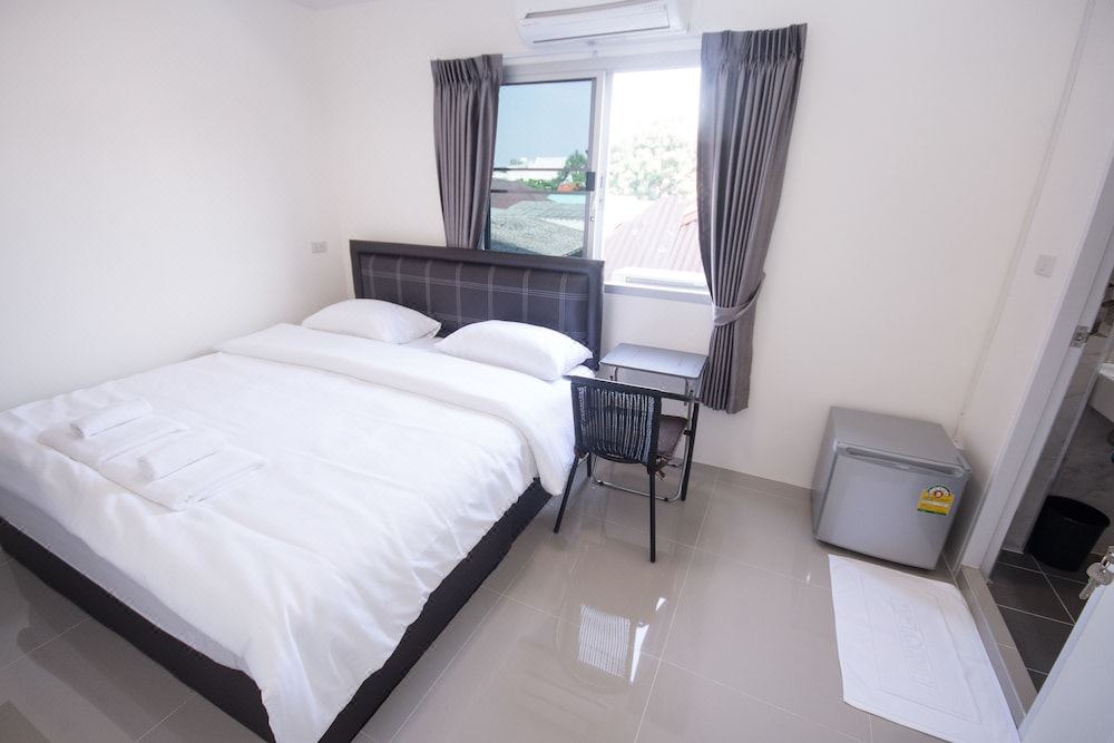 Photo of Bedroom in Wat Bowon Niwet