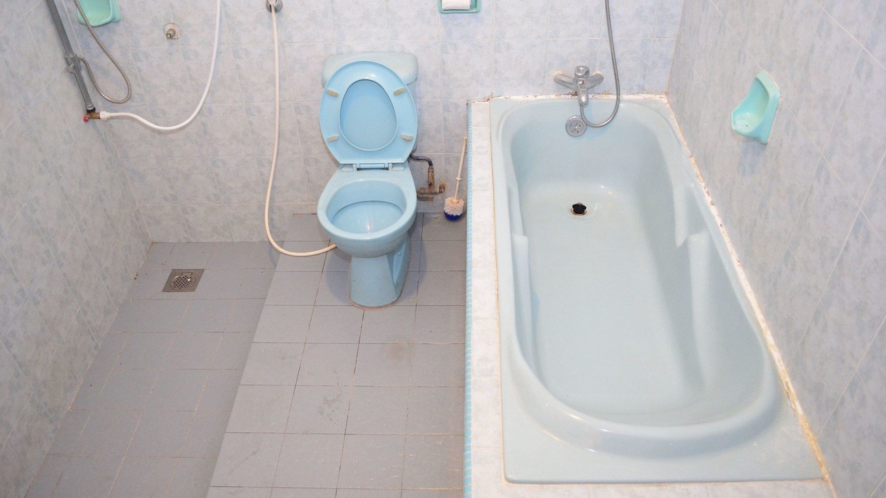 Photo of Bathroom in Batu Enam