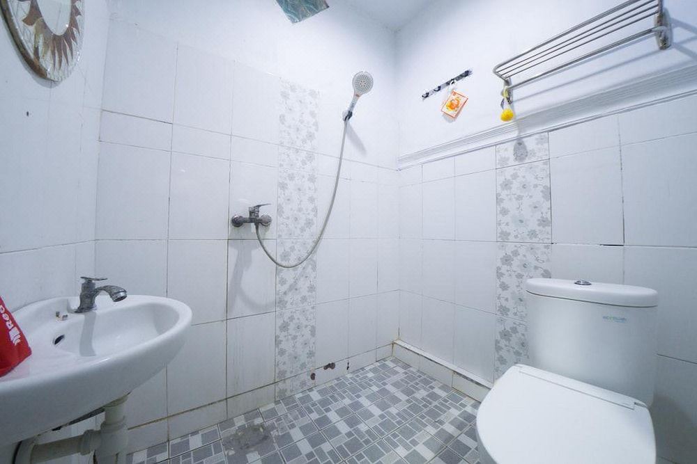 Photo of Bathroom in Limboto