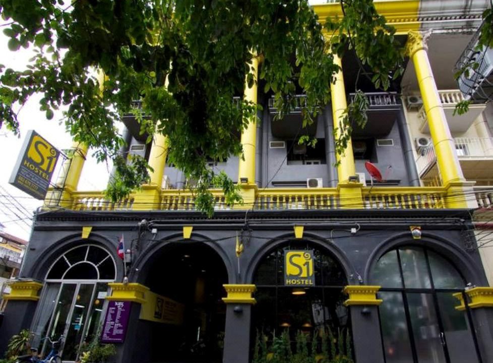 Photo of Buildings in Thung Maha Mek