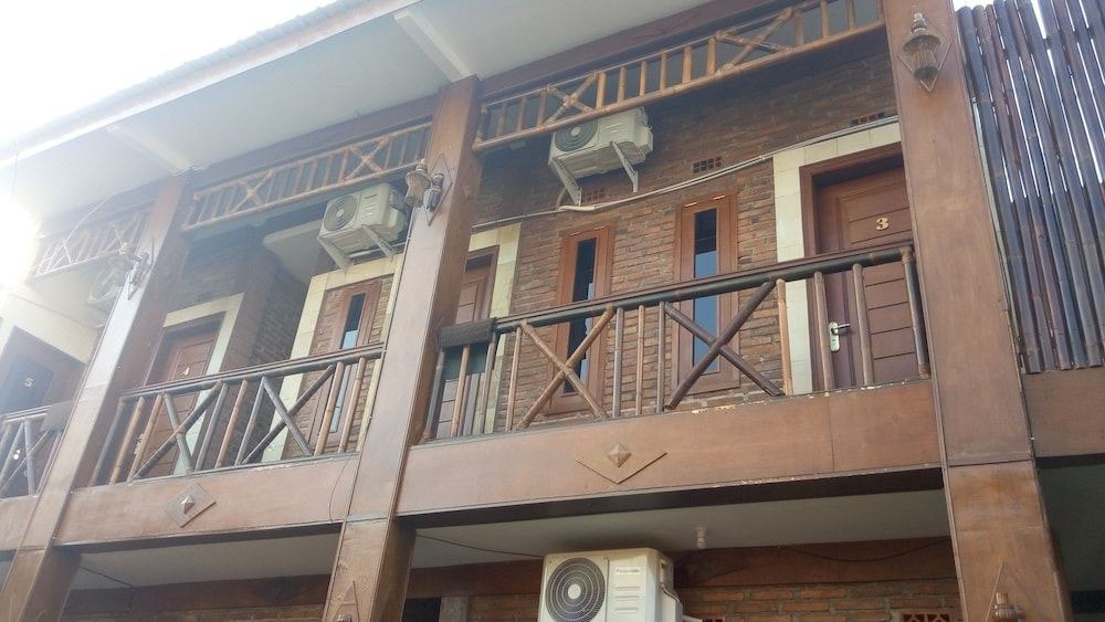 Photo of Buildings in Baturetno