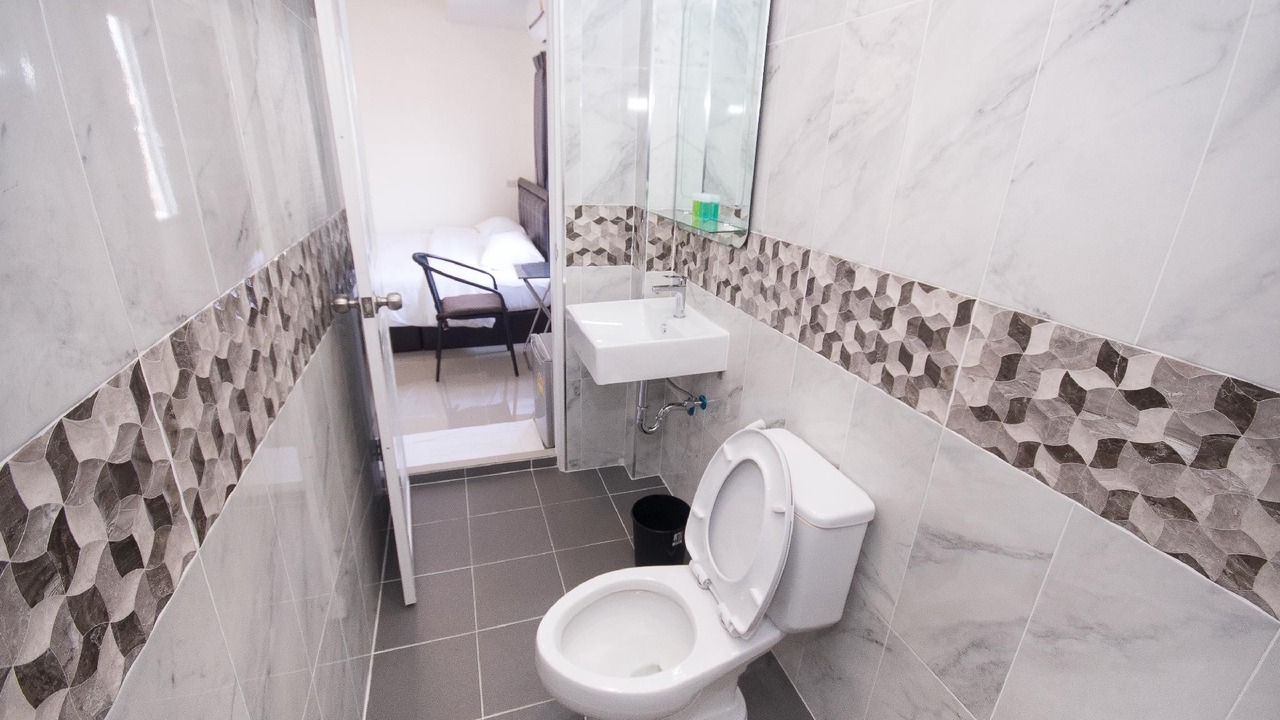 Photo of Bathroom in Wat Bowon Niwet