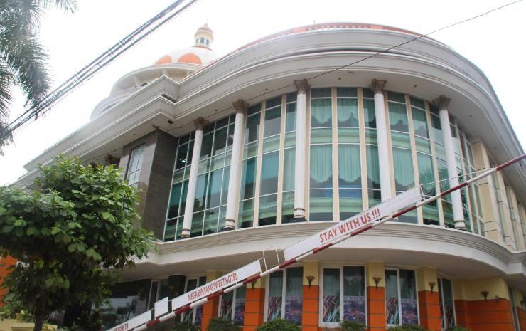 Photo of Buildings in Cepu
