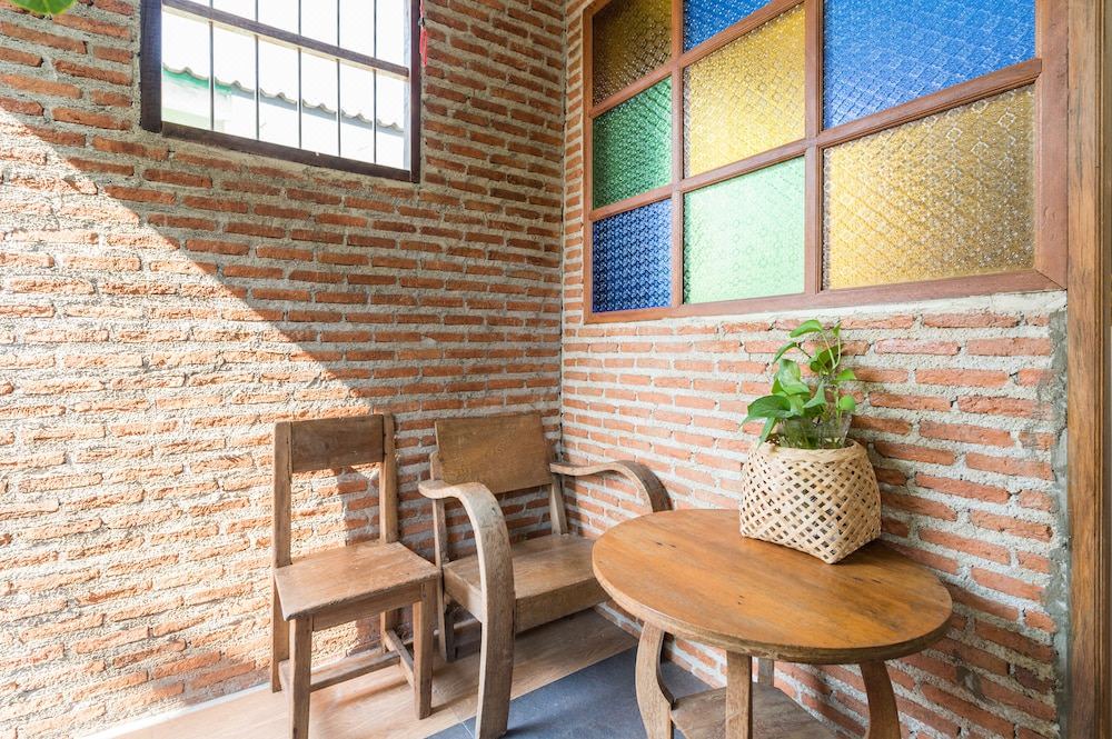 Photo of Patio Balcony in Chom Phon