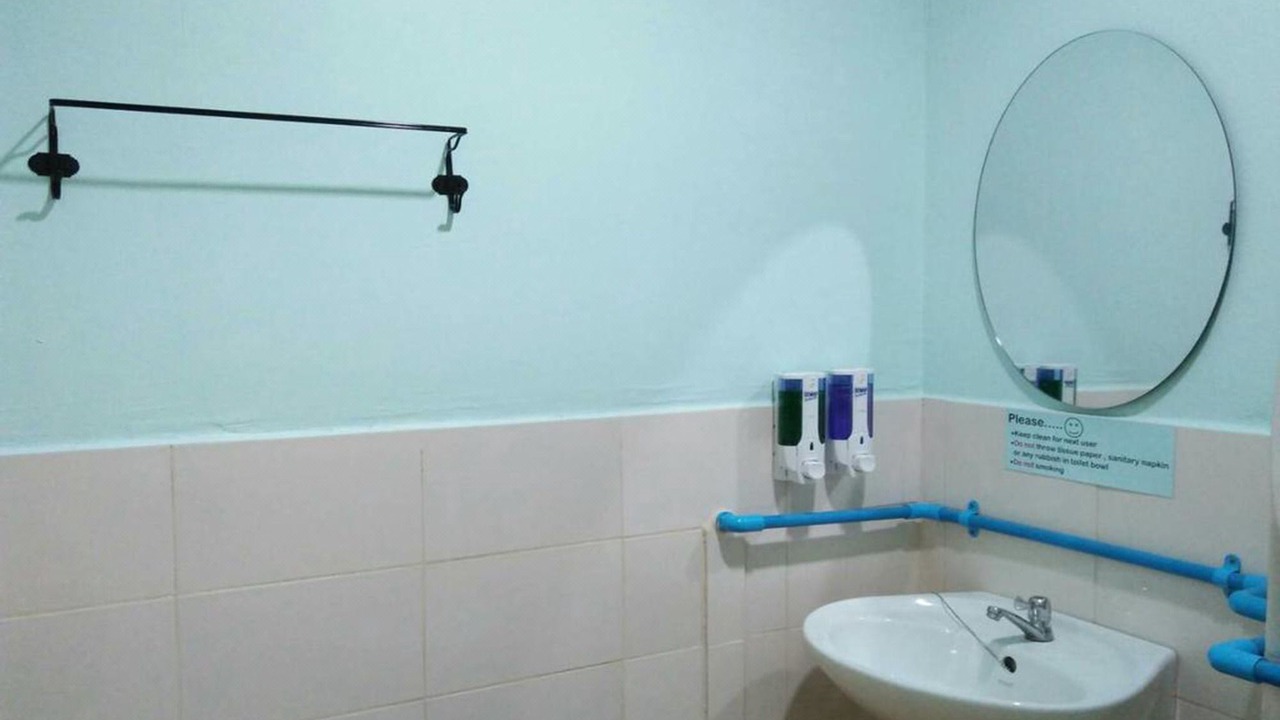 Photo of Bathroom in Don Muang