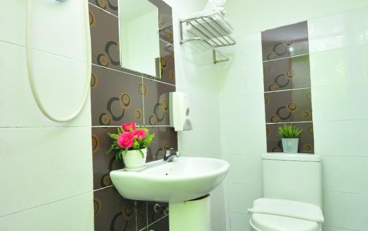 Photo of Bathroom in SS 2