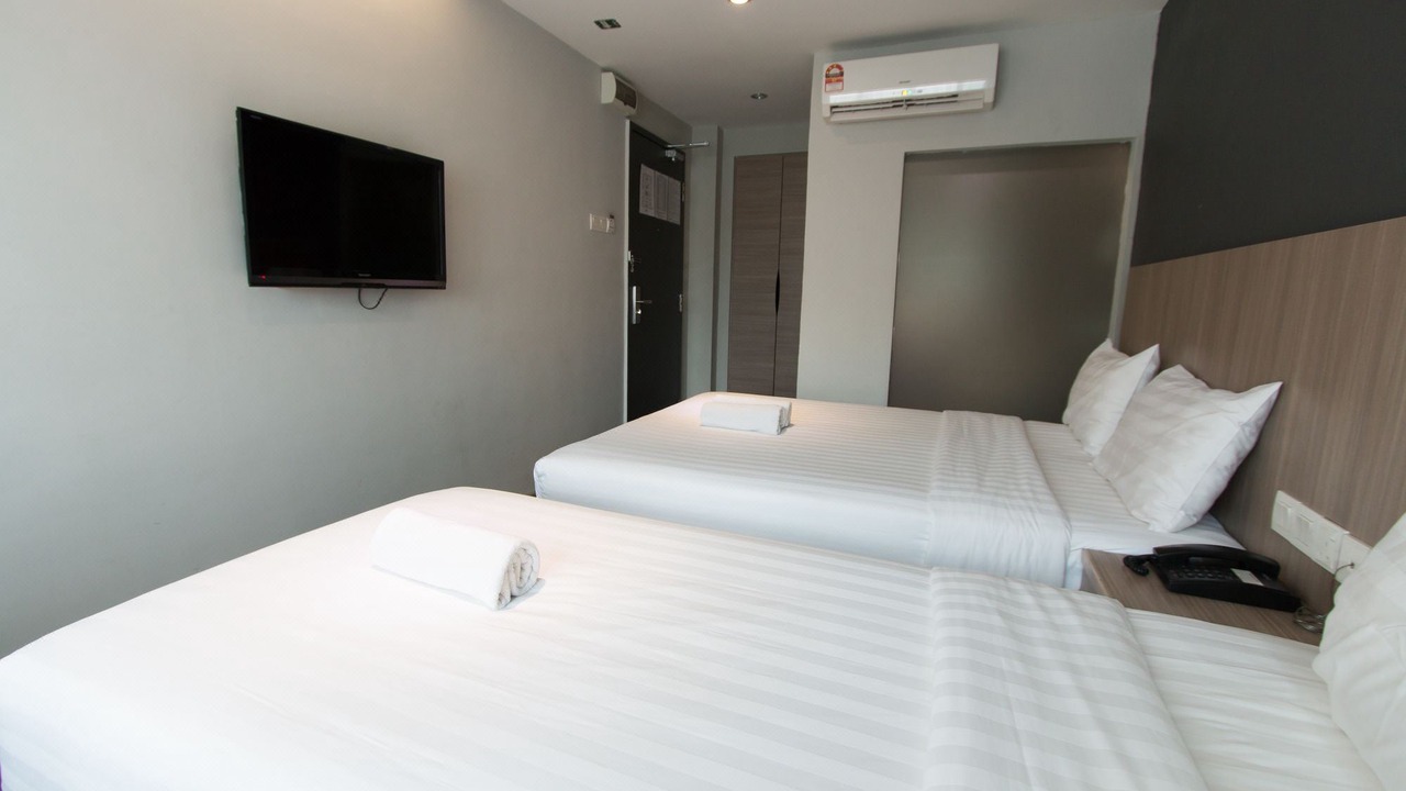 Photo of Bedroom in SS 2