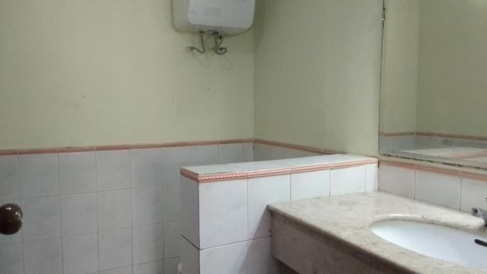 Photo of Bathroom in Carita