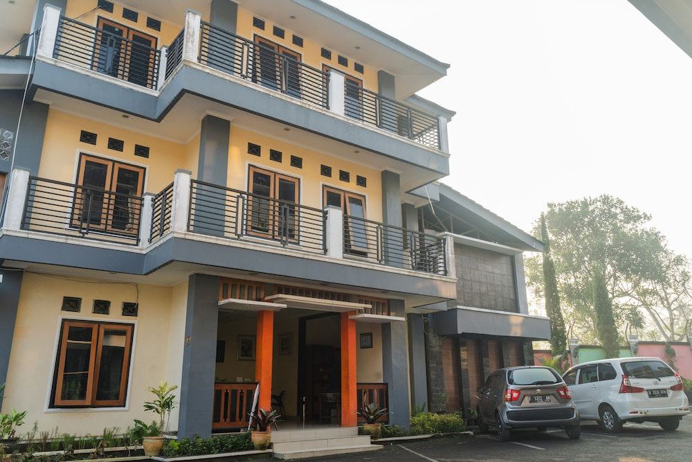 Photo of Buildings in Megamendung