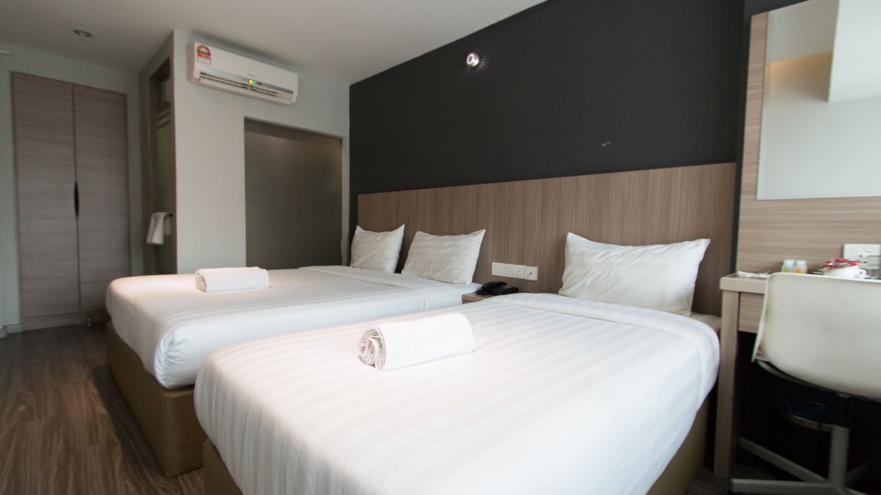 Photo of Bedroom in SS 2