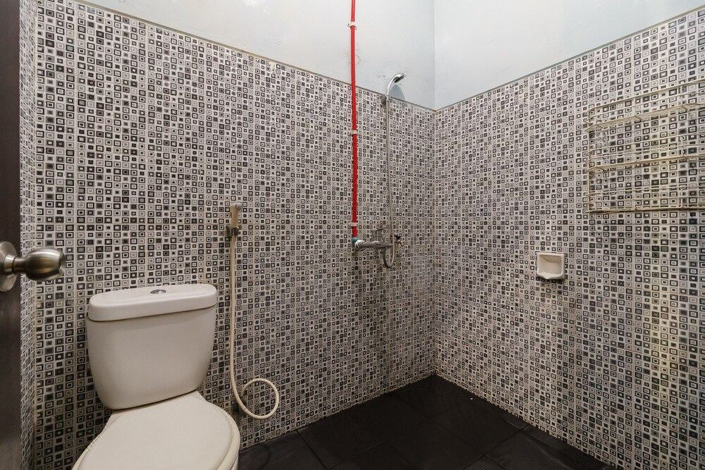 Photo of Bathroom in Colomadu