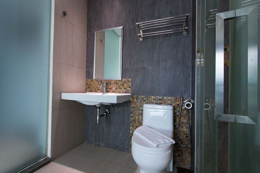 Photo of Bathroom in Bandar Puteri Puchong