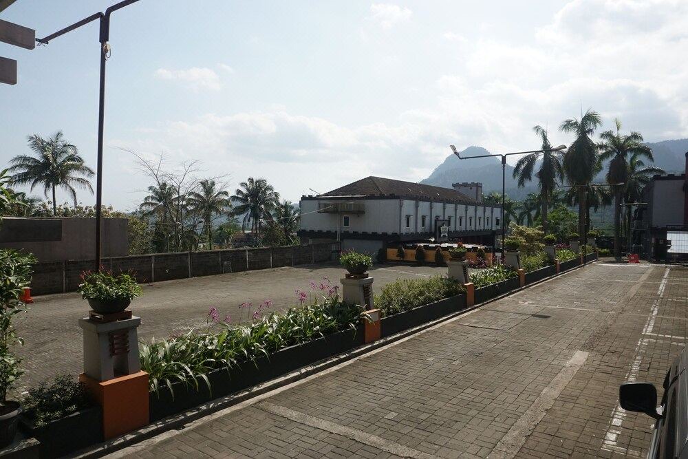 Photo of Buildings in Baturaden