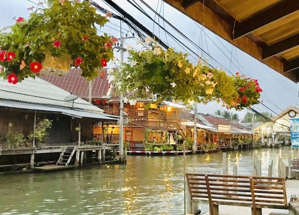 Photo of Buildings in Damnoen Saduak