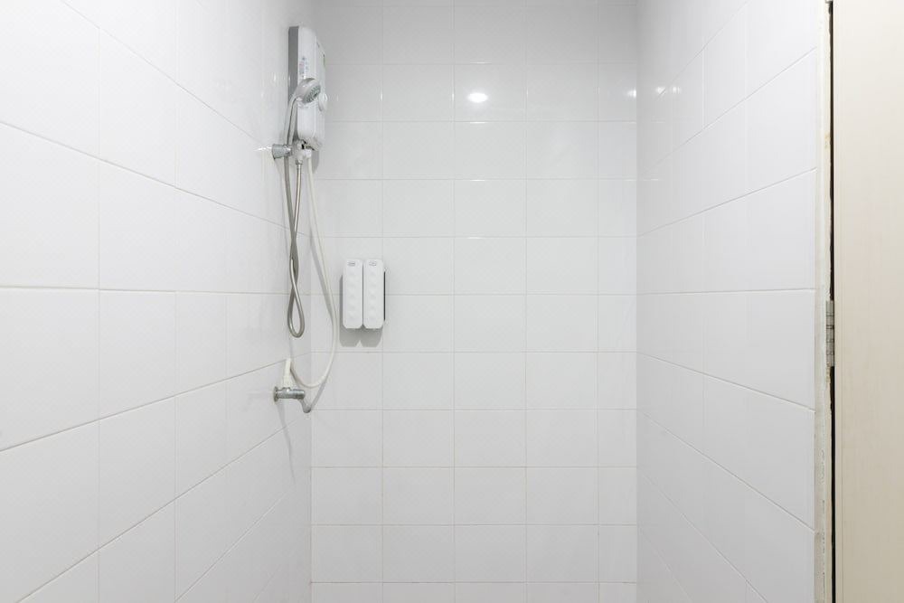Photo of Bathroom in Pom Prap