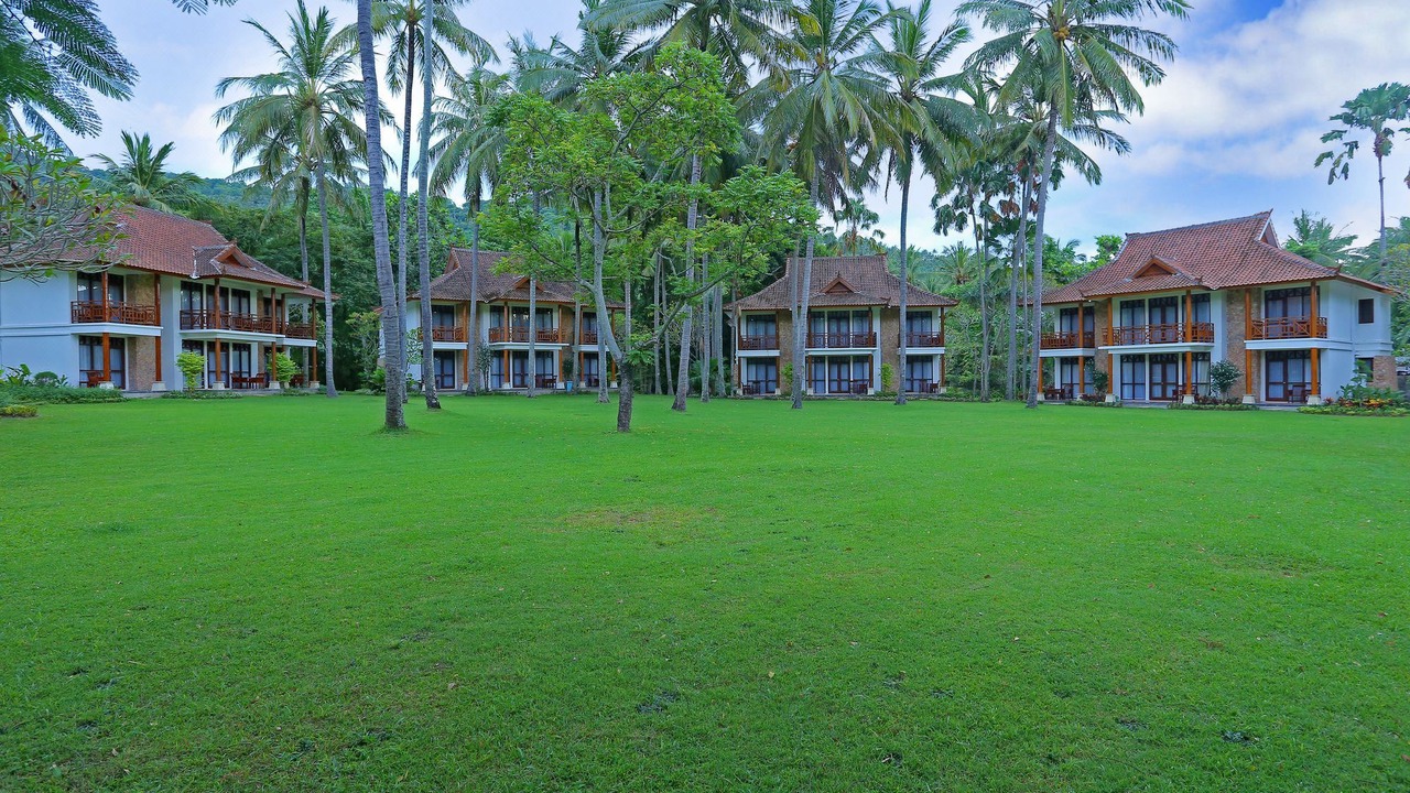 Photo of Buildings in Mangsit