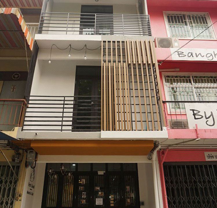 Photo of Buildings in Arun Amarin
