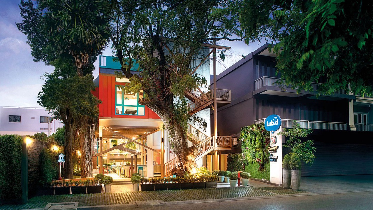 Photo of Buildings in Downtown Siem Reap