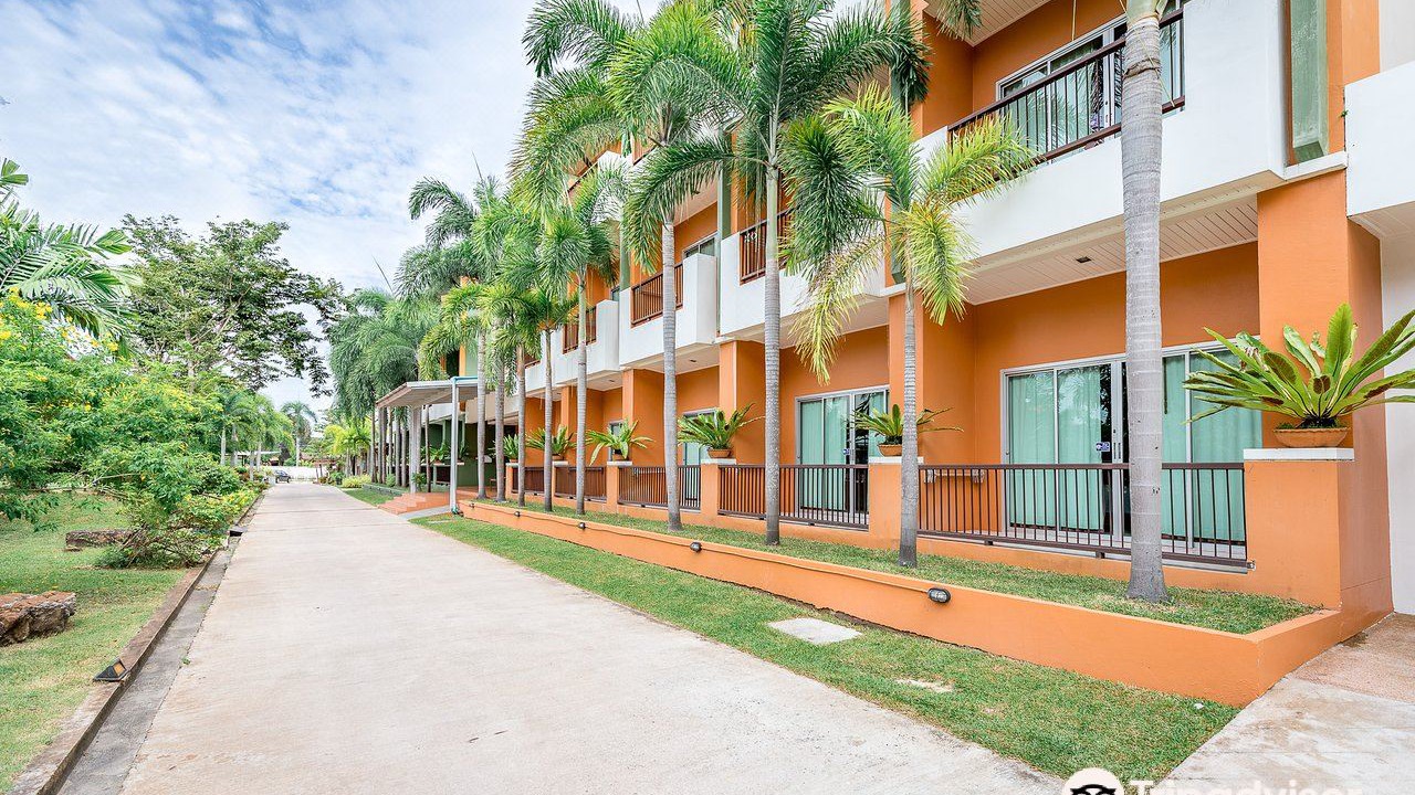 Photo of Buildings in Nong Prue