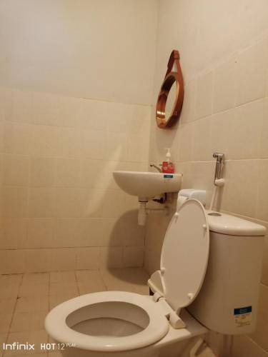 Photo of Bathroom in Gerupuk