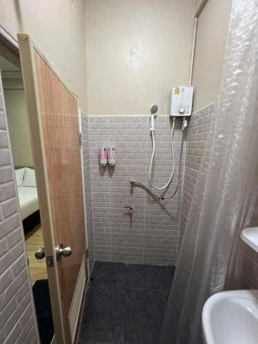 Photo of Bathroom in Phasi Charoen