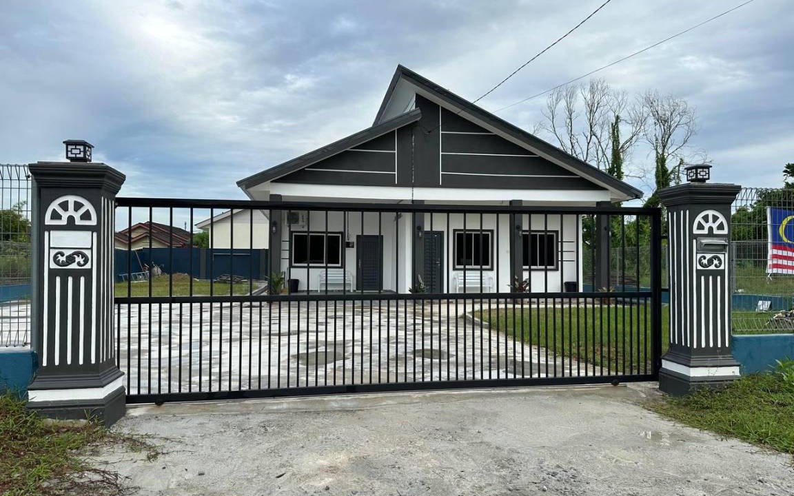 Photo of Buildings in Asam Kumbang