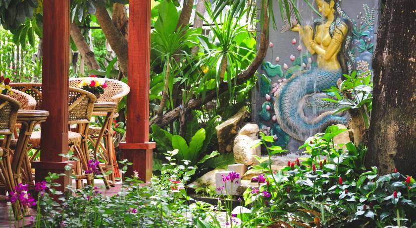 Photo of Others in Bang Phlat