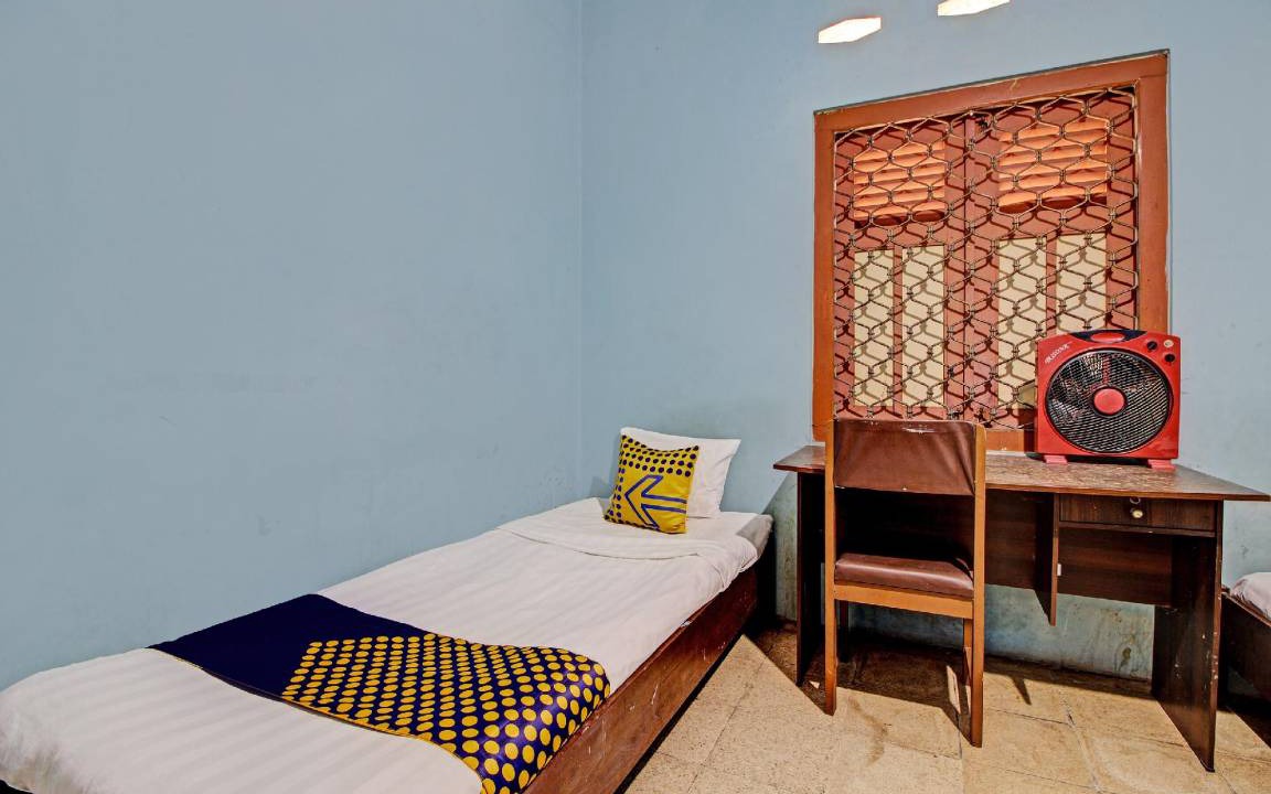 Photo of Bedroom in Hargomulyo