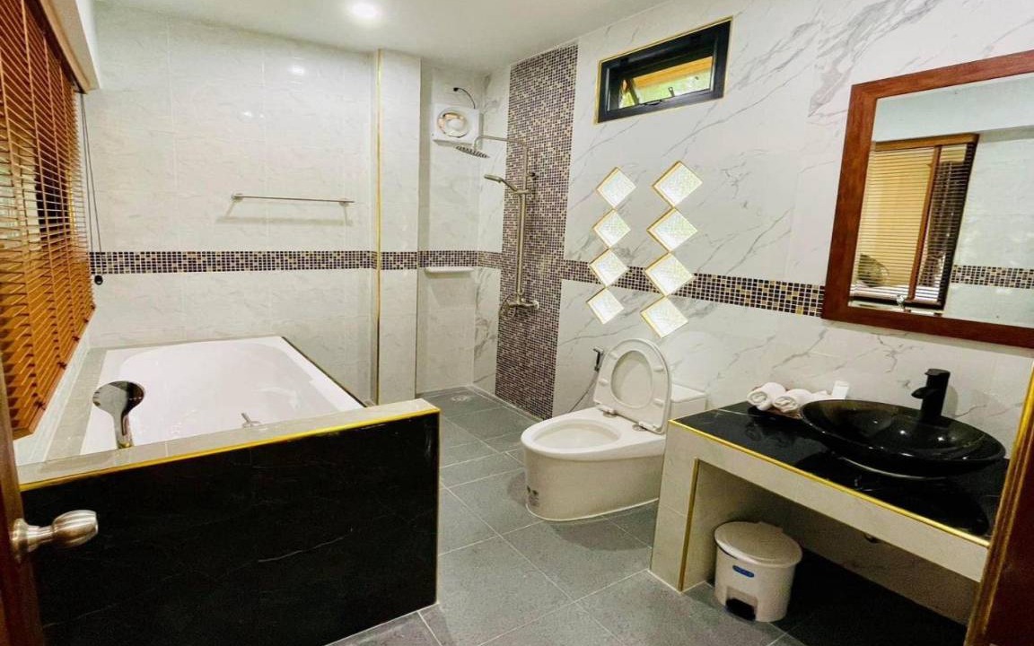 Photo of Bathroom in Ao Luek