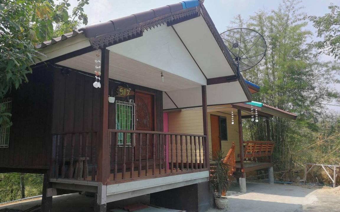 Photo of Buildings in Phatthana Nikhom