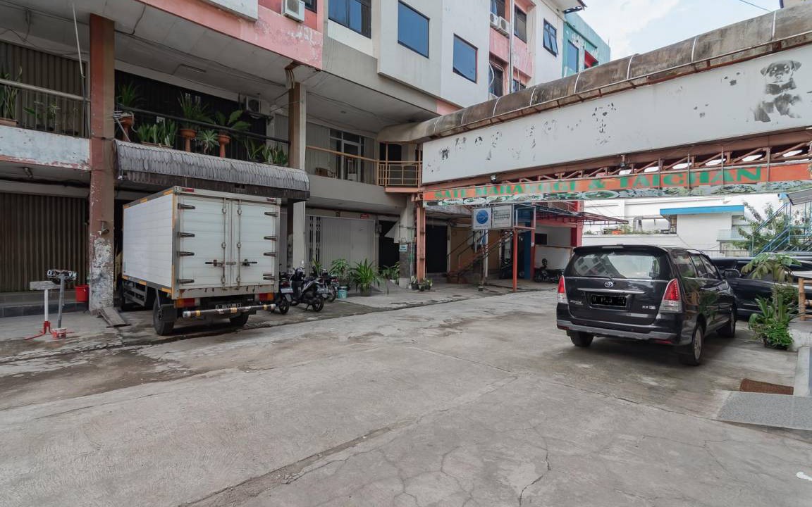Photo of Buildings in Cipaganti