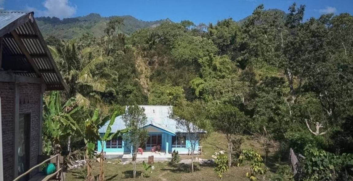 Photo of Buildings in Moni