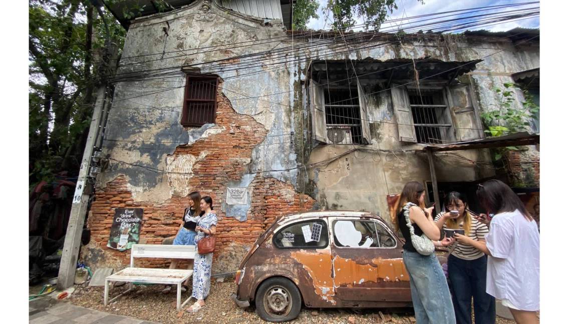 Photo of Others in Talat Noi