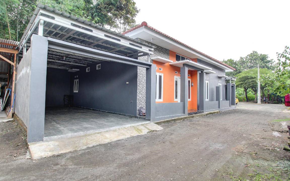 Photo of Buildings in Kediri