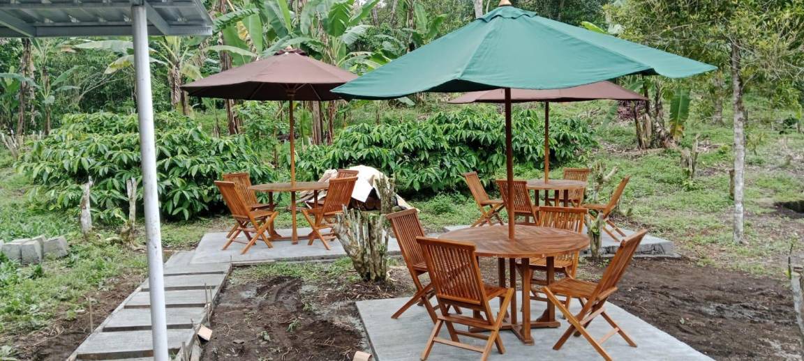 Photo of Patio Balcony in Bayan