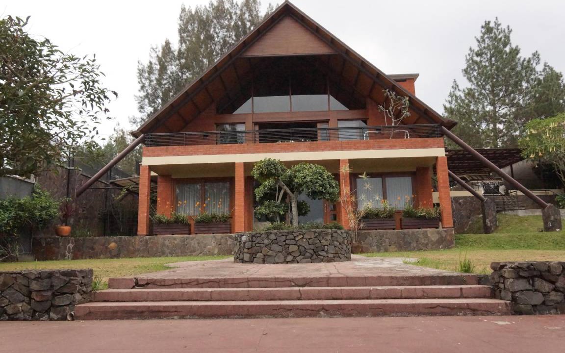 Photo of Buildings in Parongpong
