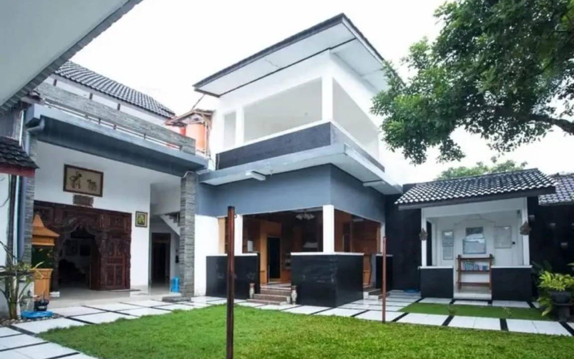 Photo of Buildings in Sleman