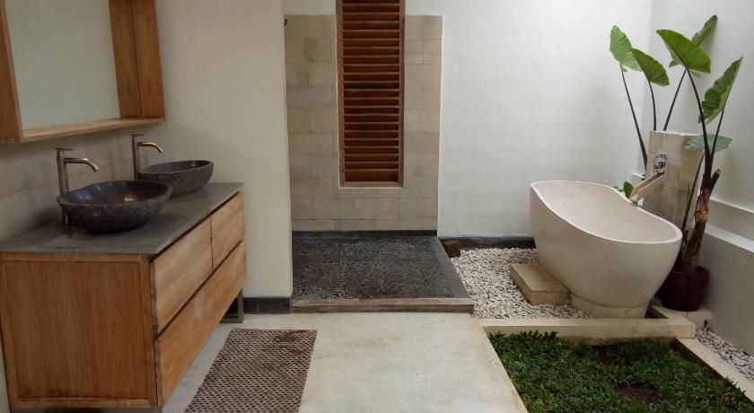 Photo of Bathroom in Bangunjiwo