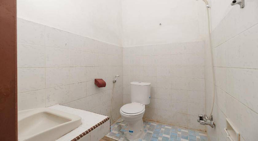 Photo of Bathroom in Tuk Tuk