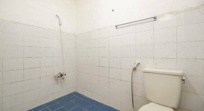 Photo of Bathroom in Tuk Tuk