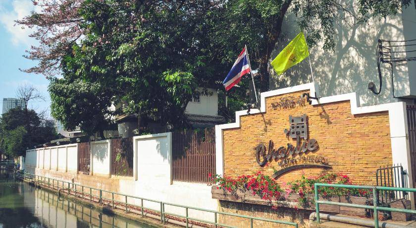 Photo of Others in Bang Phlat