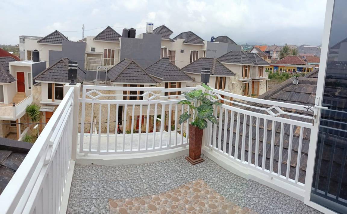 Photo of Buildings in Beji